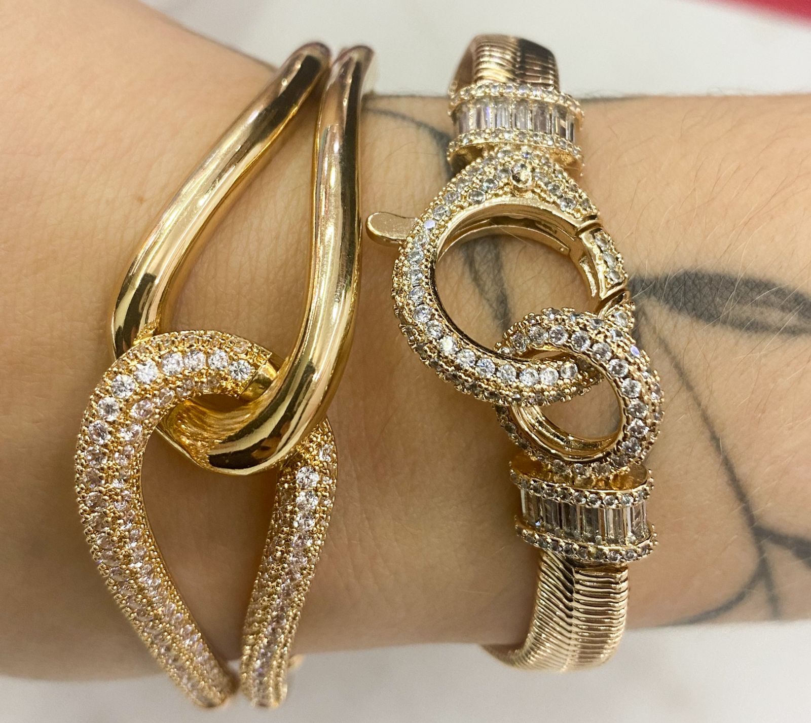 Luxury Crystal Gold Bangle